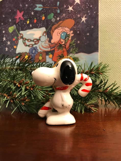 Lucy in Doctors Booth Figurine. . Vintage snoopy figurines